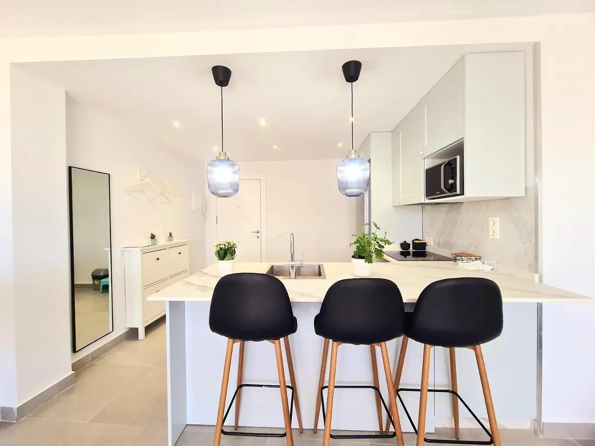 Apartament 1º Linea De Playa En Pleno Centro De Fuengirola 0*,  Hiszpania